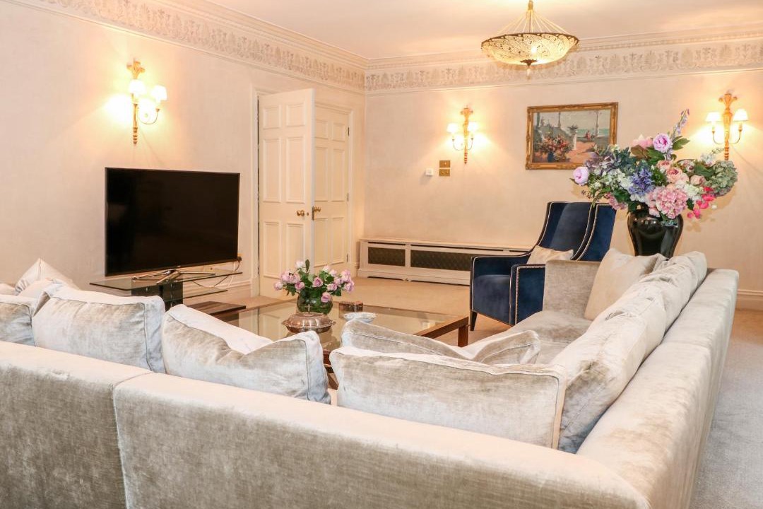 Photo of Livingroom in Sunningdale