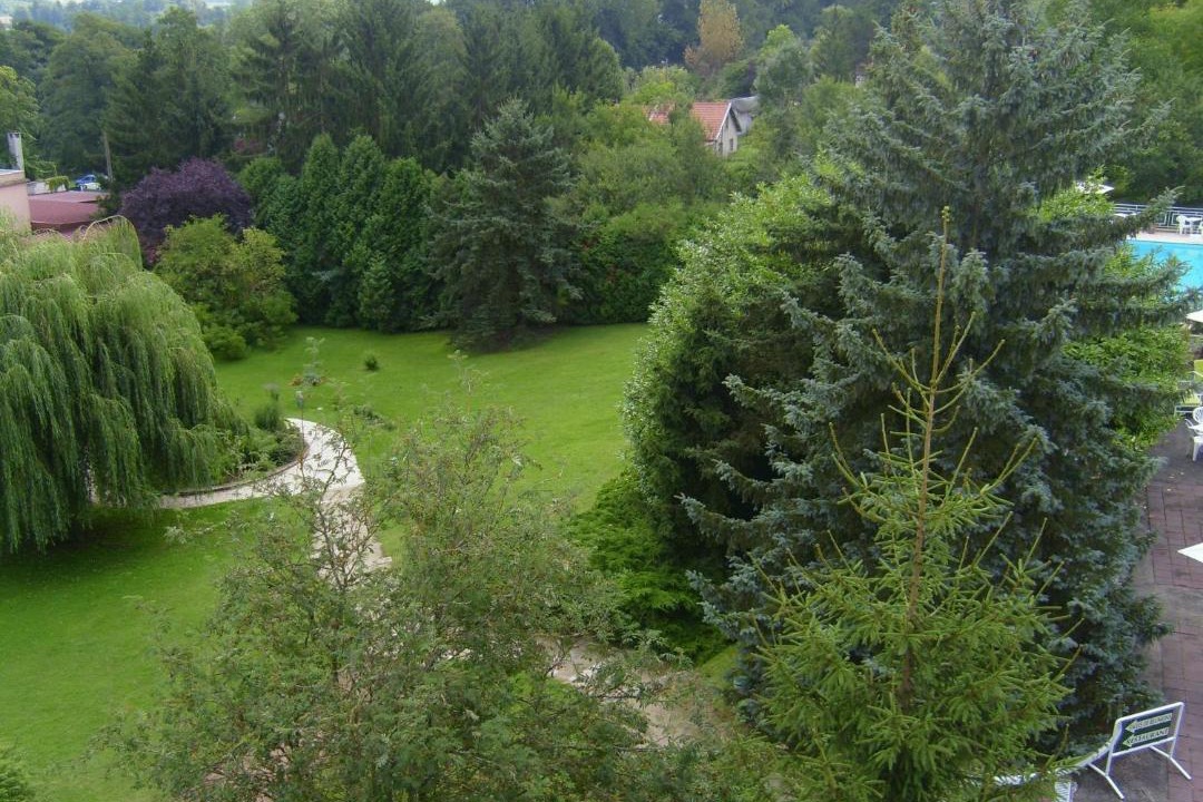 Photo of Others in Mereville