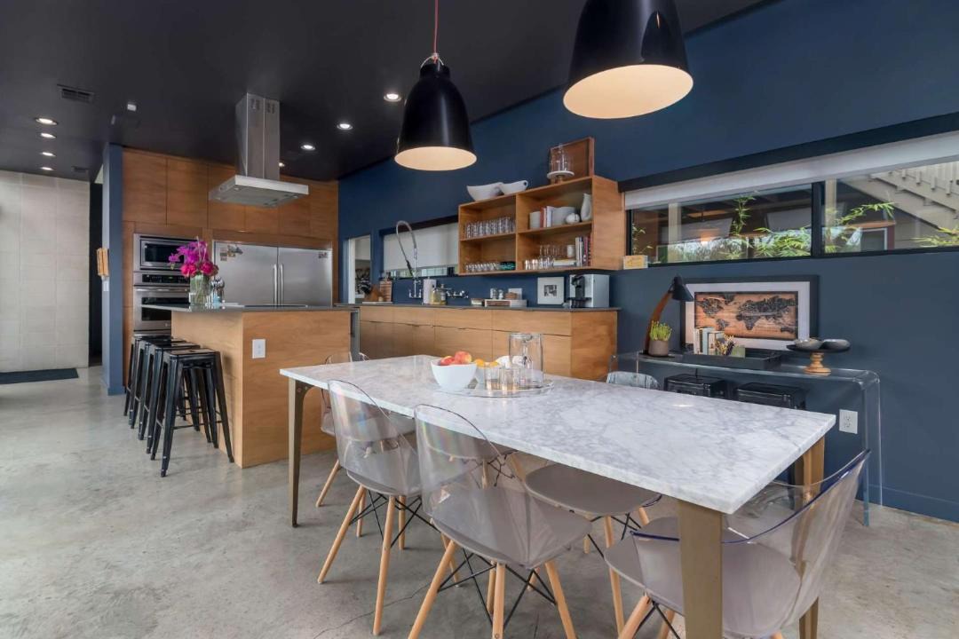 Photo of Others in Holly