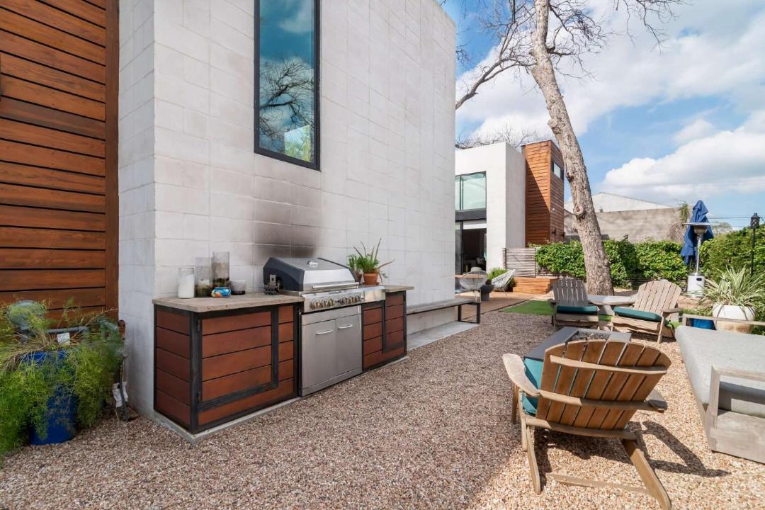 Photo of Patio Balcony in Holly