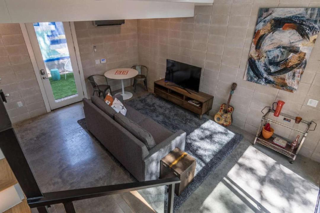 Photo of Livingroom in Holly