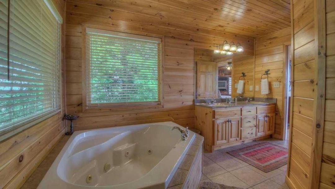Photo of Bathroom in Mineral Bluff