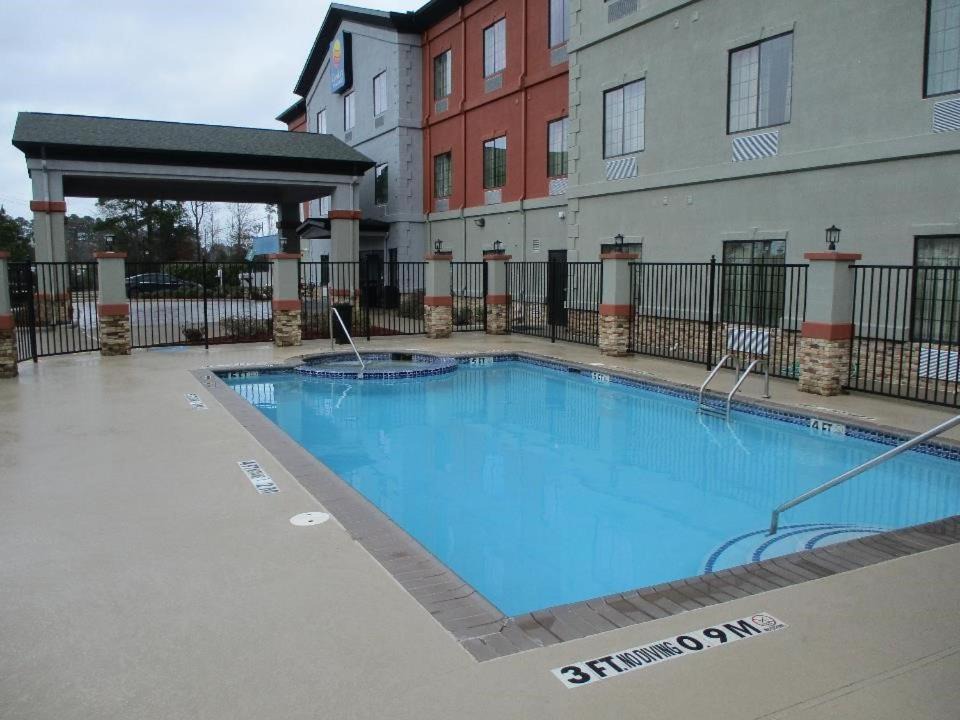 Photo of Outdoor in Carthage