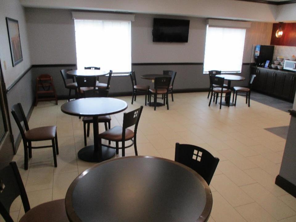 Photo of Livingroom in Carthage