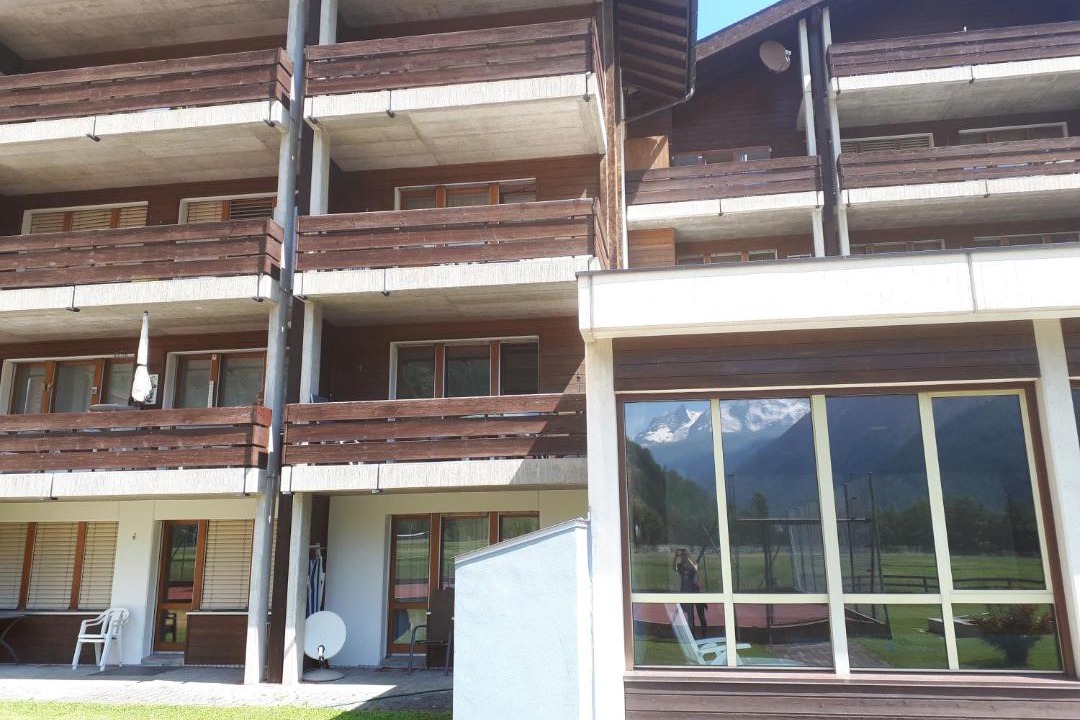 Photo of Buildings in Taesch