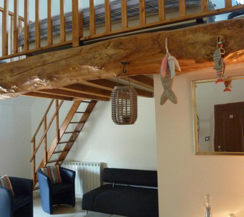 Photo of Others in Airan