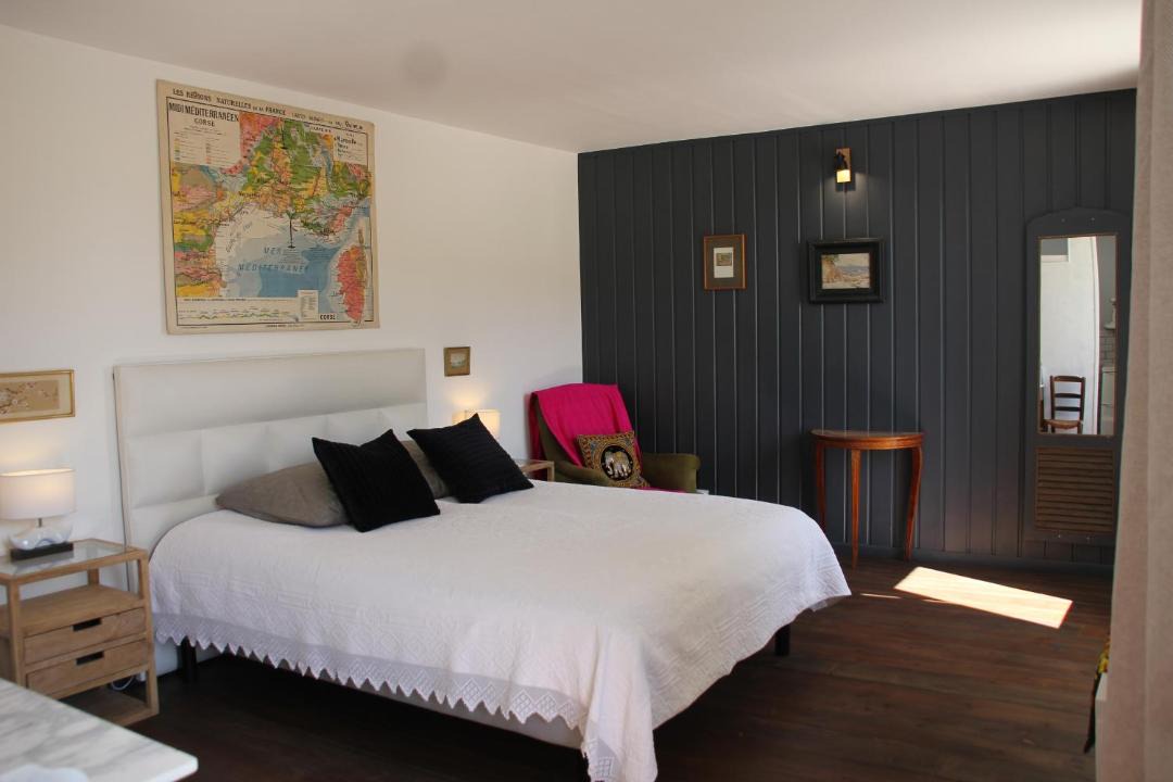 Photo of Bedroom in Le Somail
