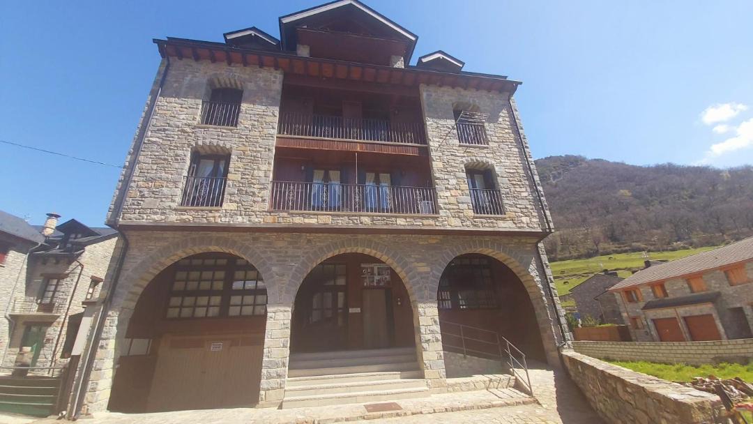 Photo of Buildings in Broto