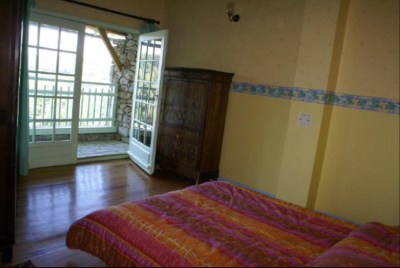 Photo of Bedroom in Villeneuve d'Aveyron