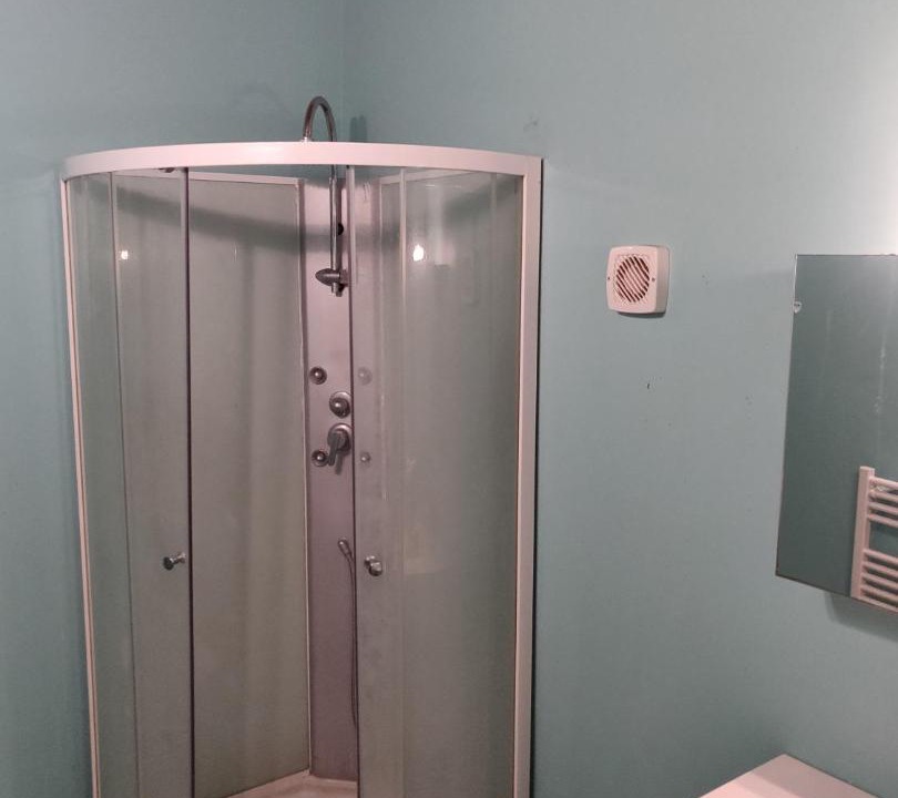 Photo of Bathroom in Villeneuve d'Aveyron