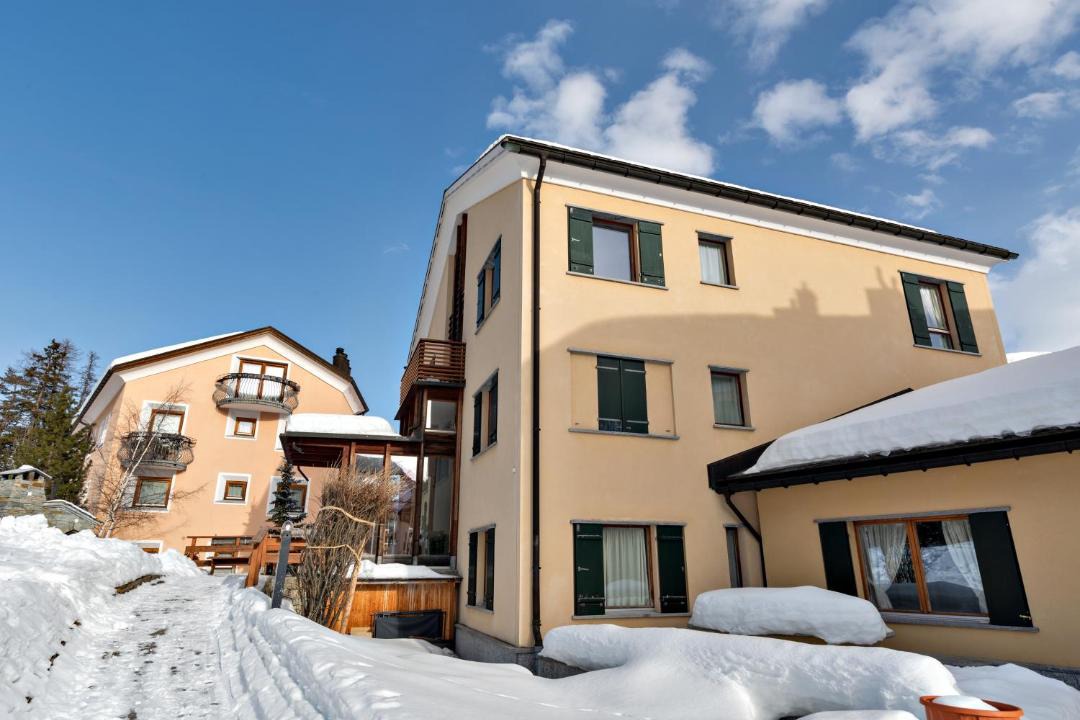 Photo of Others in Samedan