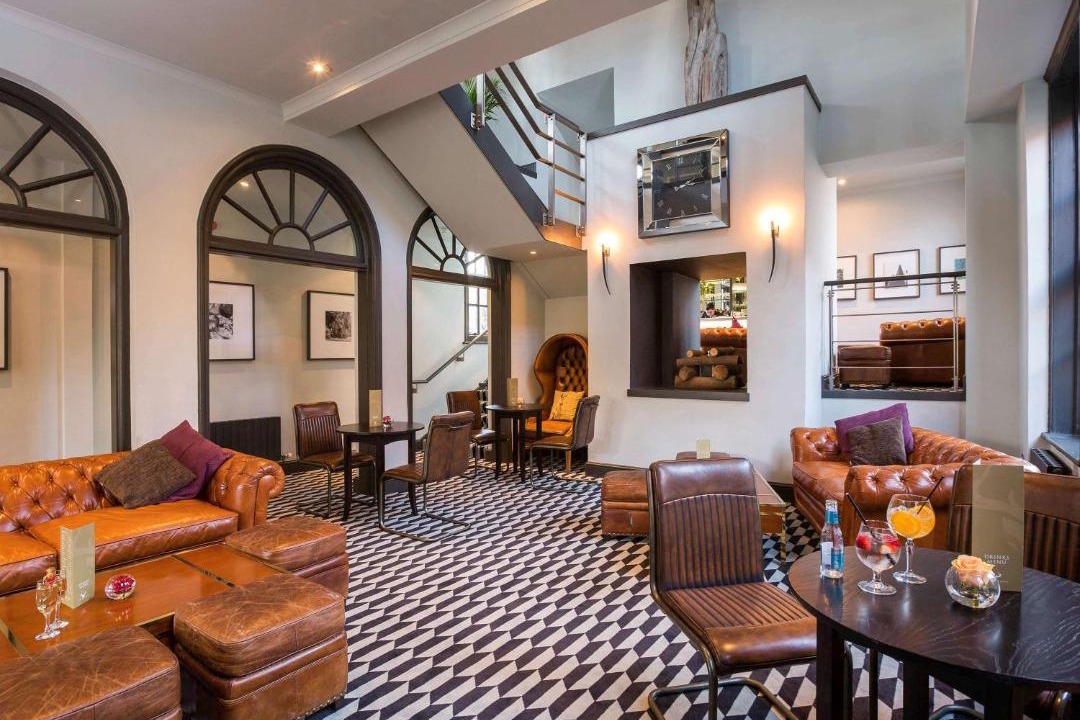 Photo of Livingroom in Hunton Bridge