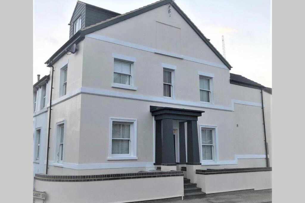 Photo of Buildings in Folkestone