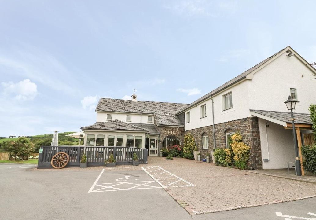 Photo of Others in Bow Street