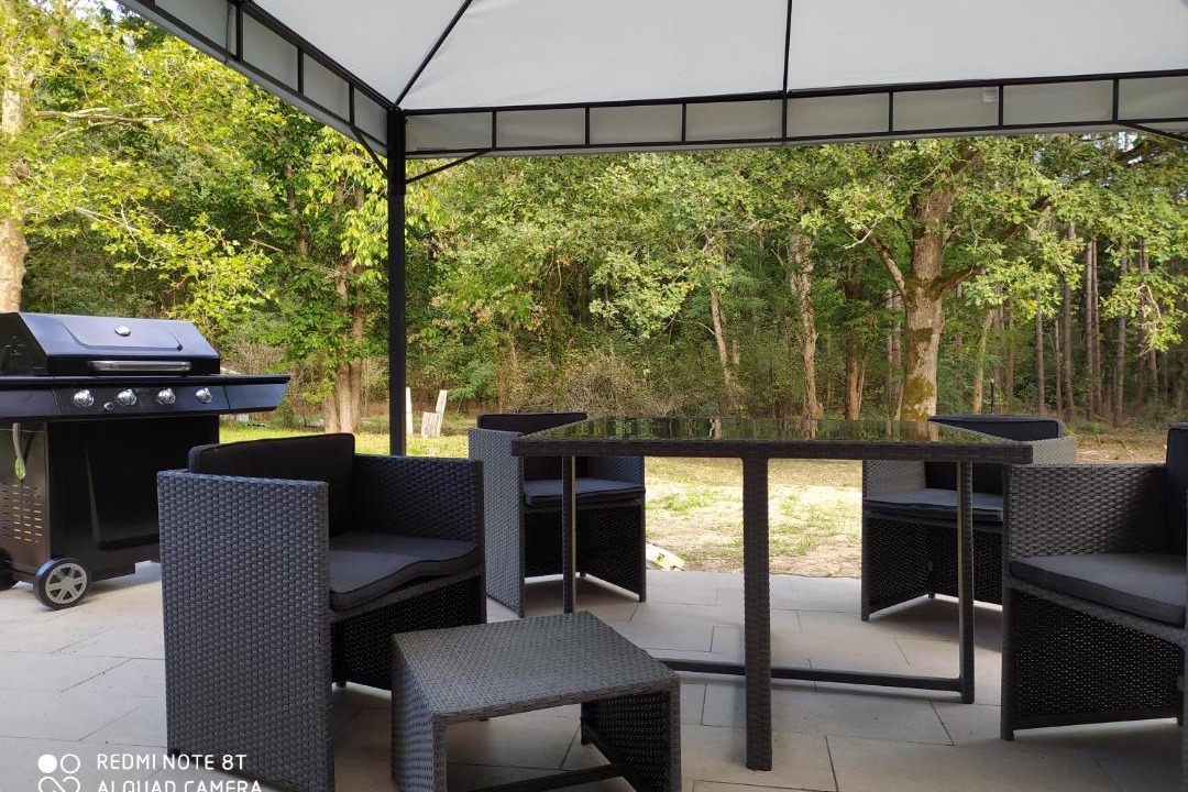 Photo of Patio Balcony in Saint-Martin-d'Abbat