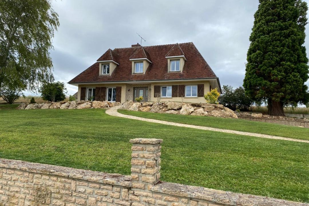 Photo of Buildings in Montmirail