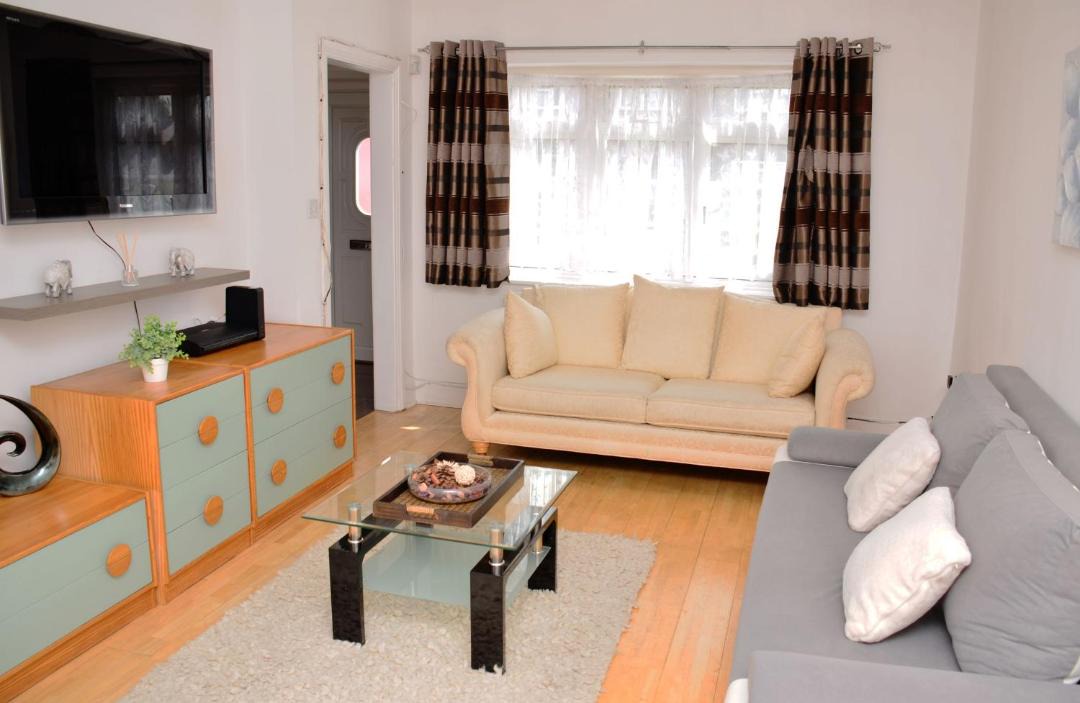 Photo of Livingroom in Stanwell