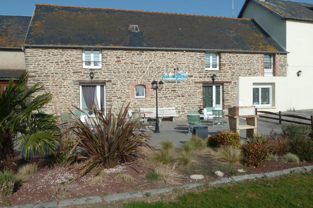 Photo of Others in Courtils