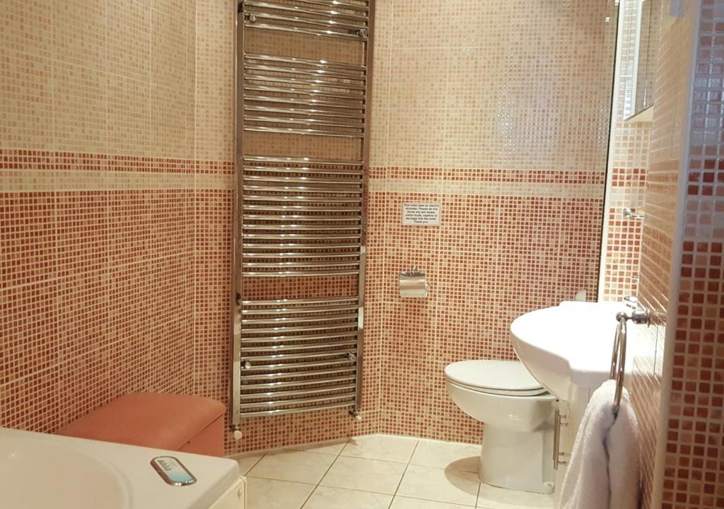 Photo of Bathroom in Grantham