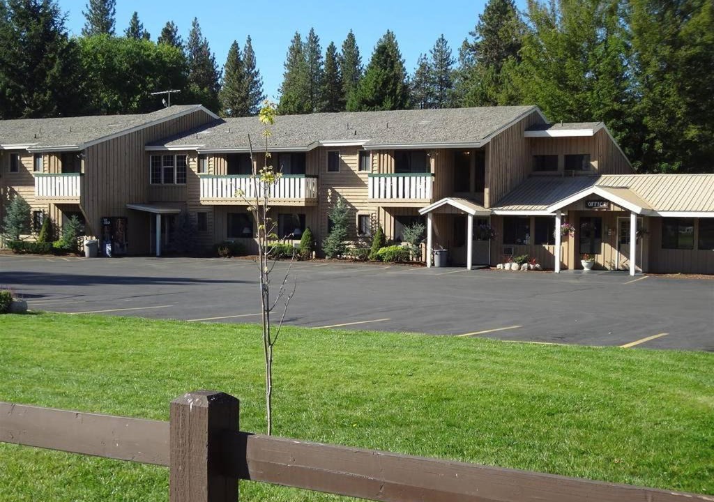 Photo of Buildings in Winthrop