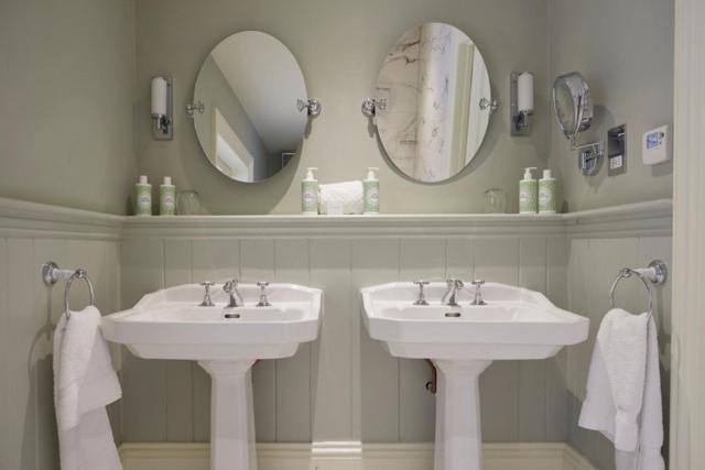 Photo of Bathroom in Deepdale