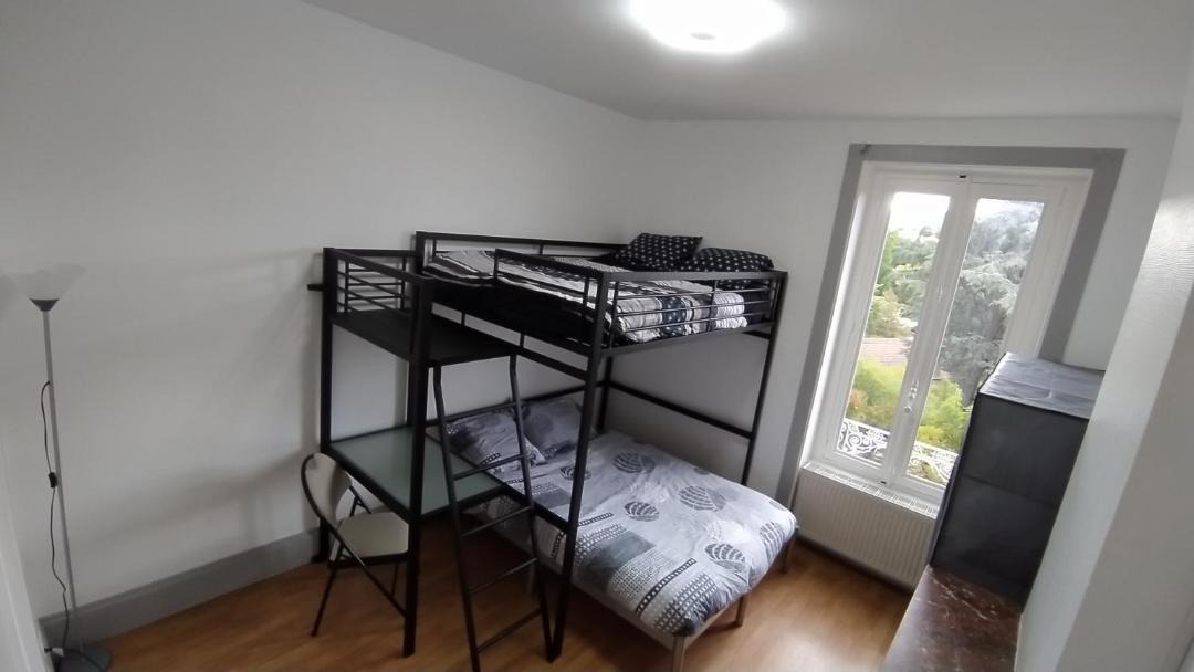 Photo of Bedroom in Saint-Chamond
