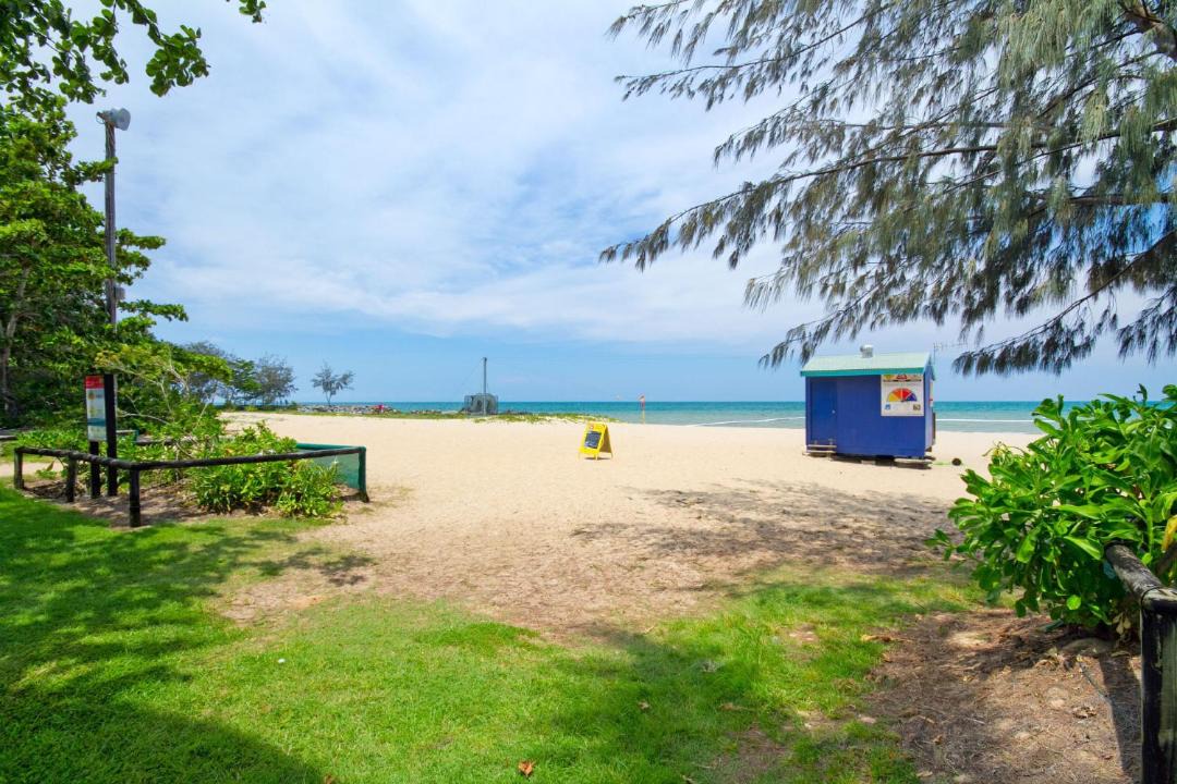 Photo of Others in Yorkeys Knob