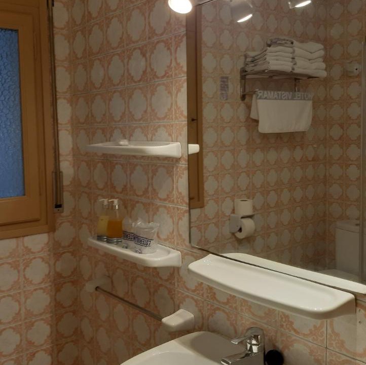 Photo of Bathroom in L'Hospitalet de l'Infant
