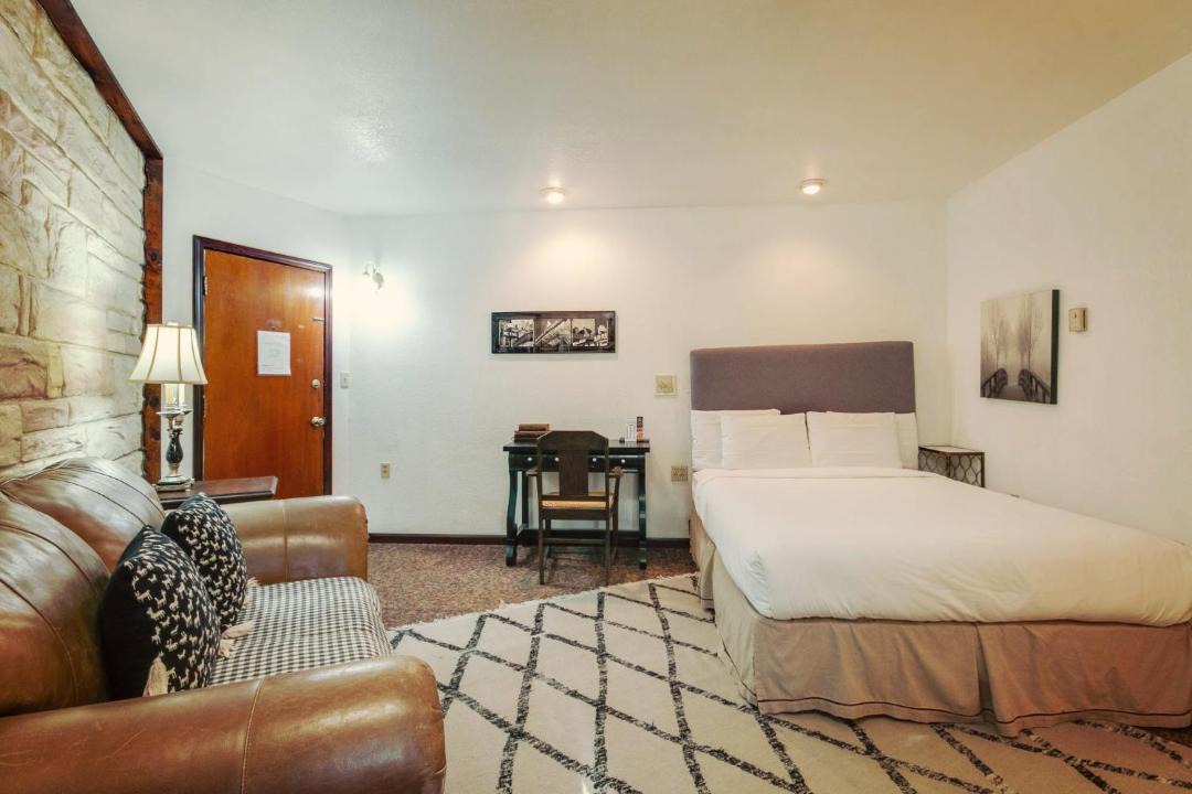 Photo of Bedroom in Wamego