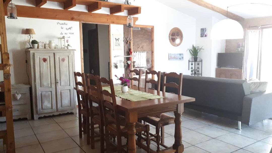 Photo of Livingroom in Saint-Pierre-des-Champs