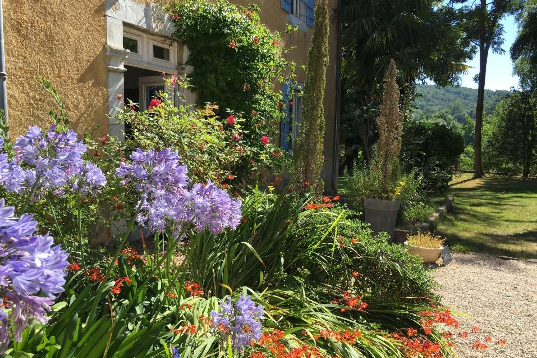 Photo of Others in Galan