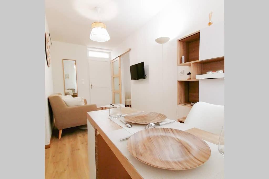 Photo of Others in Sens