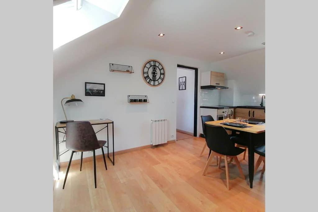 Photo of Others in Sens