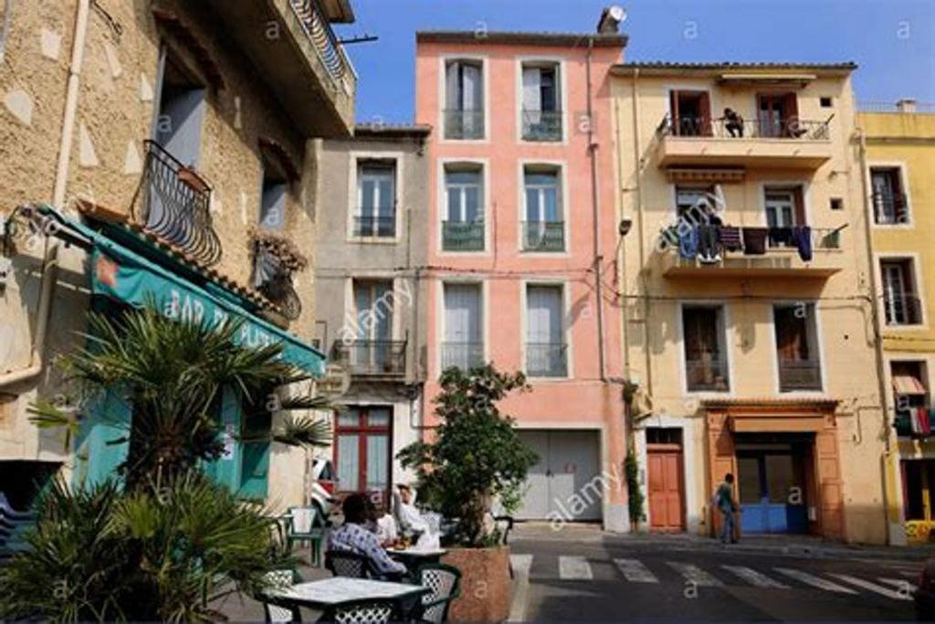 Photo of Buildings in Sete