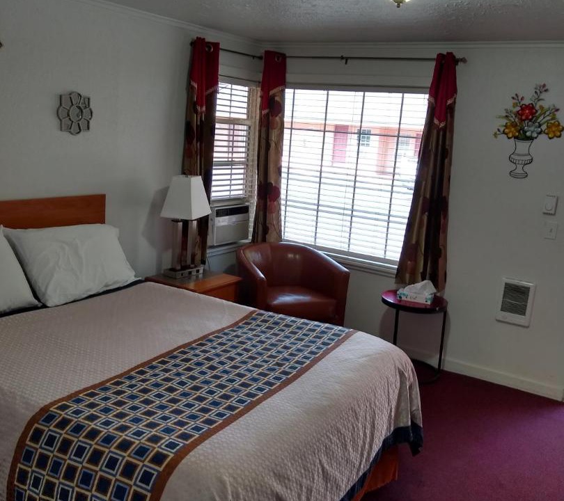 Photo of Bedroom in Larkspur