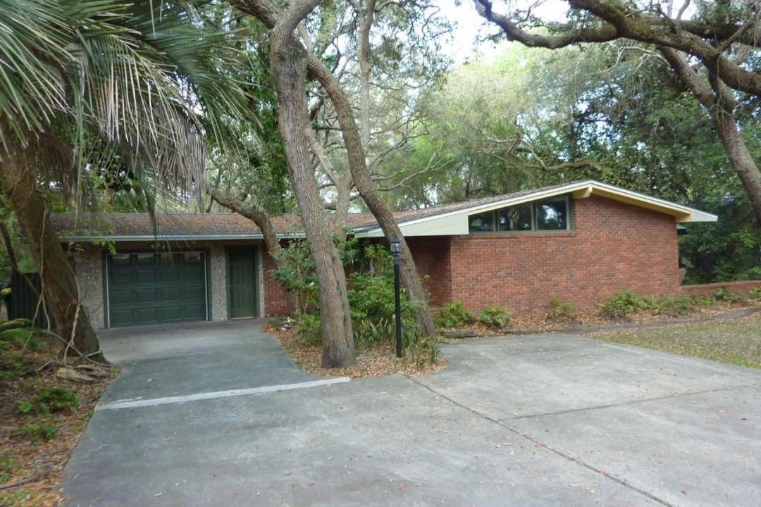 Photo of Buildings in Jekyll Island