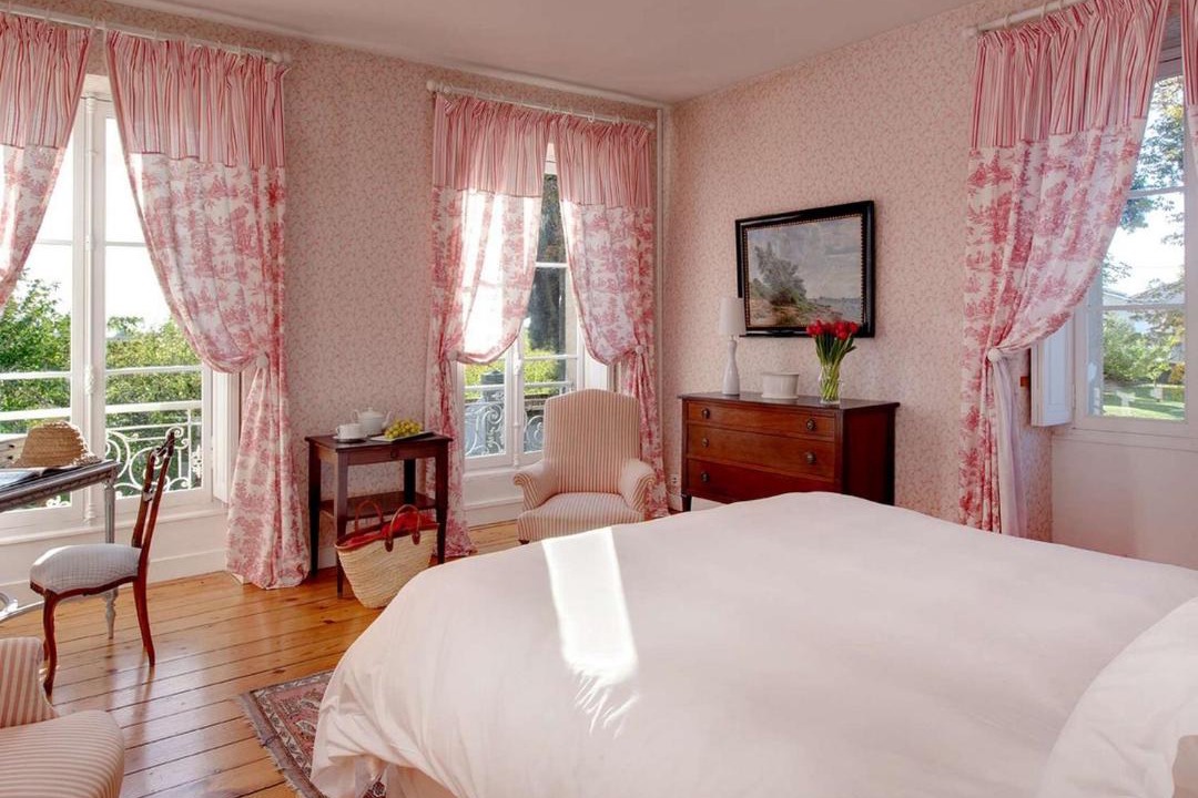 Photo of Bedroom in Saint-Estephe