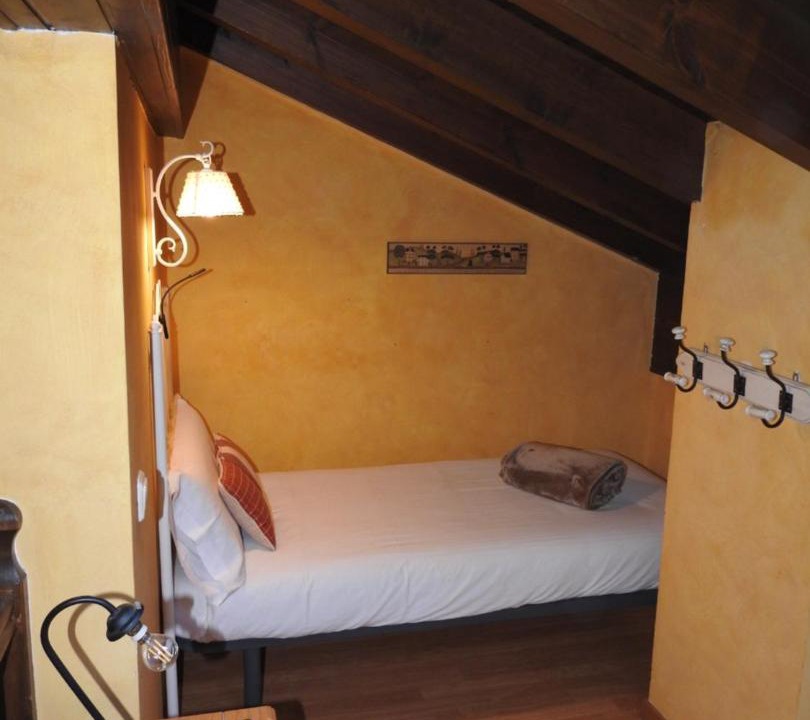 Photo of Bedroom in Incles