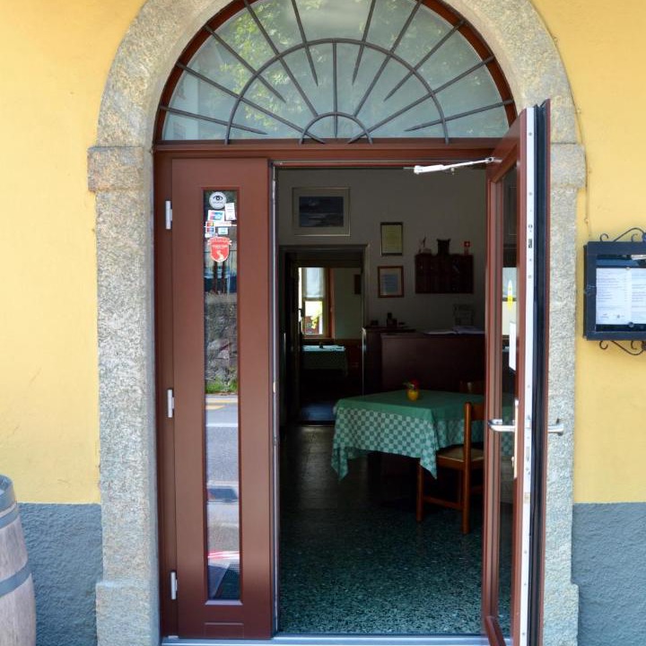 Photo of Others in Melano