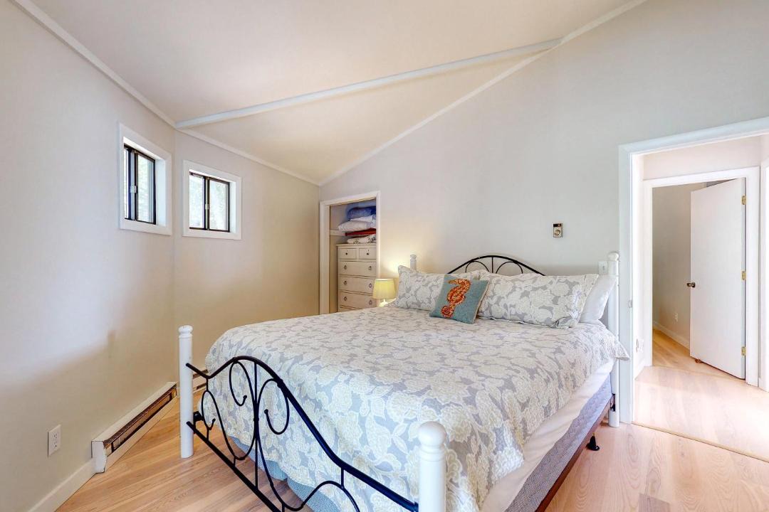 Photo of Bedroom in Isle of Springs