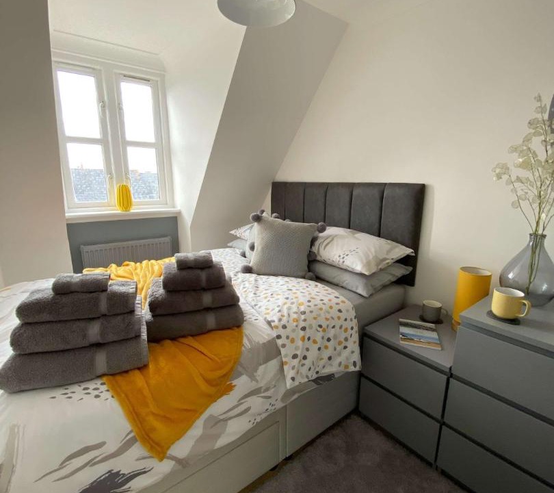 Photo of Others in Deal