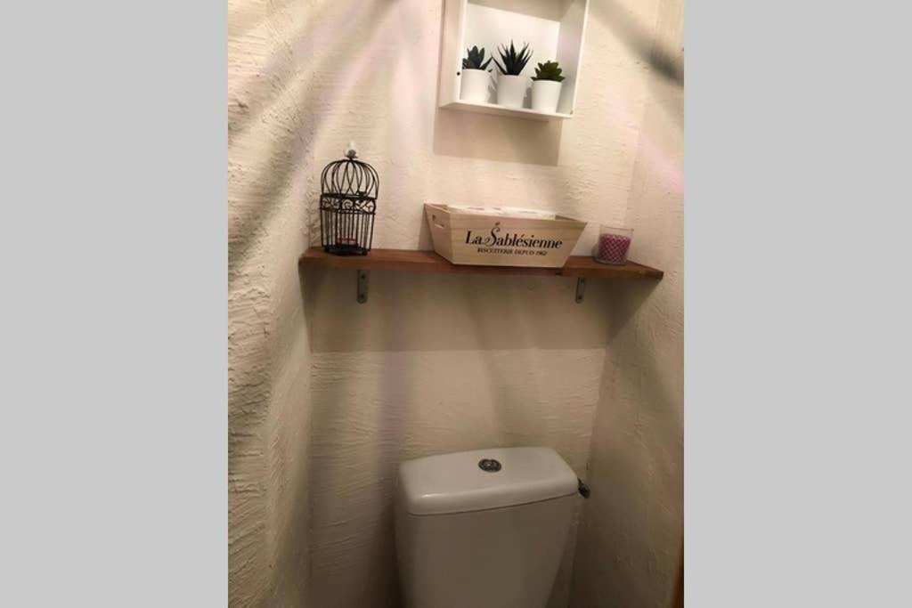 Photo of Bathroom in Beaumont-sur-Sarthe