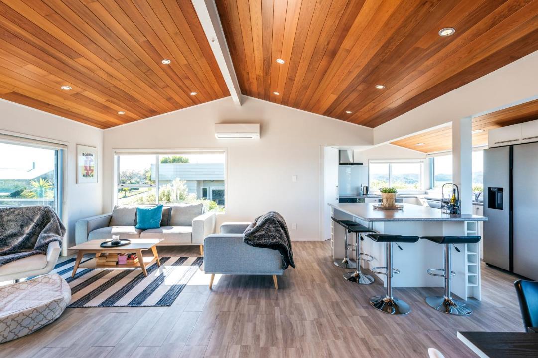 Photo of Livingroom in Surfdale