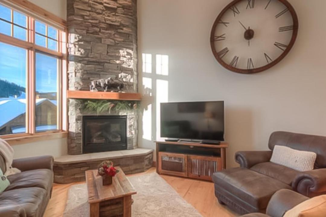 Photo of Livingroom in Big Sky