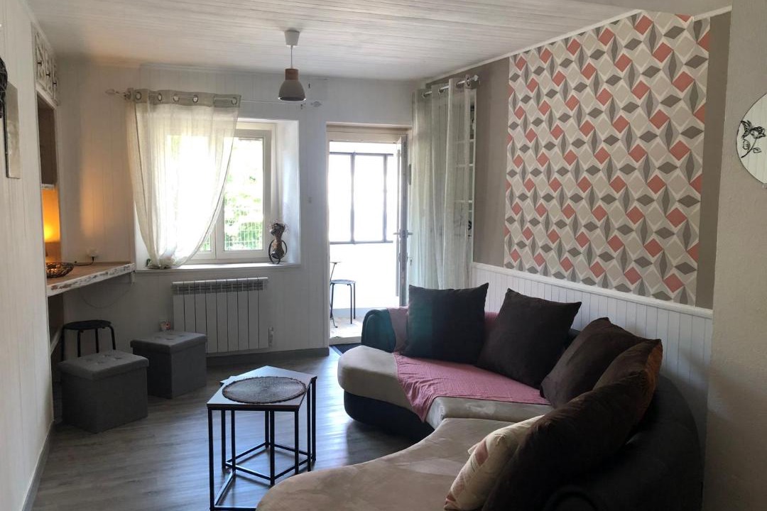 Photo of Livingroom in Ornans