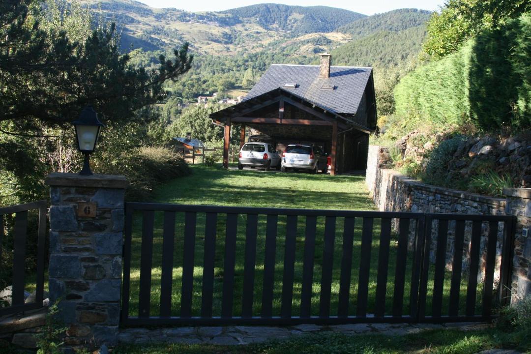 Photo of Others in Toses