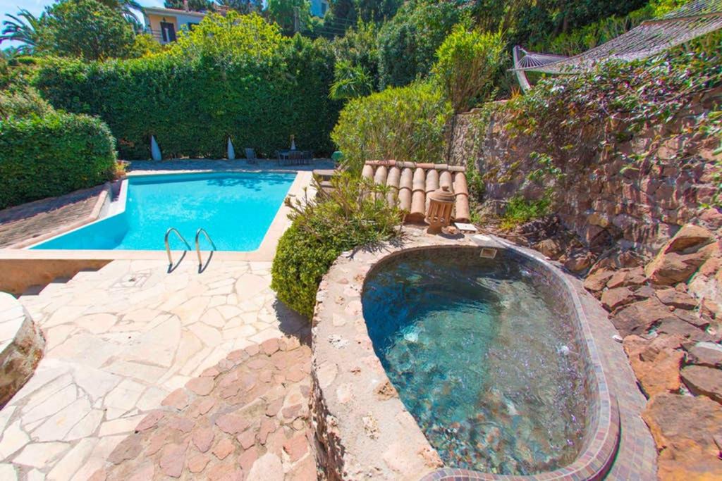 Photo of Outdoor in Espero-Pax