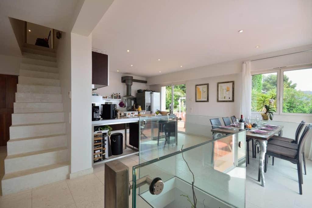 Photo of Others in Espero-Pax