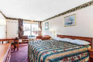Photo of Bedroom in Ashland