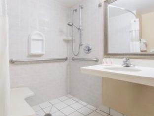 Photo of Bathroom in Painted Post